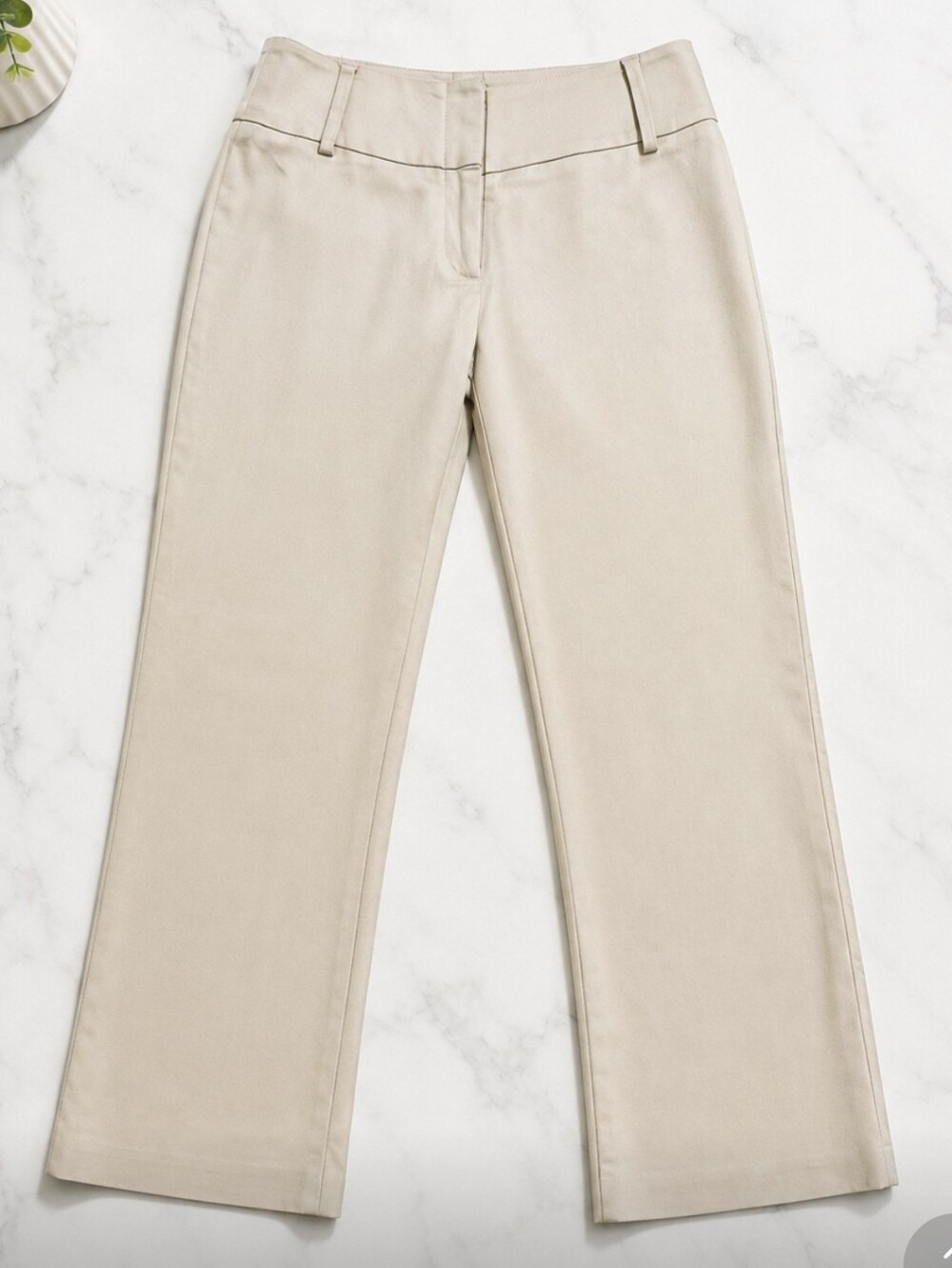 Bebe Cropped Khaki Tan Pants Y2K | Pedal Pushers | Office Siren | Size 0 - Picture 2 of 7